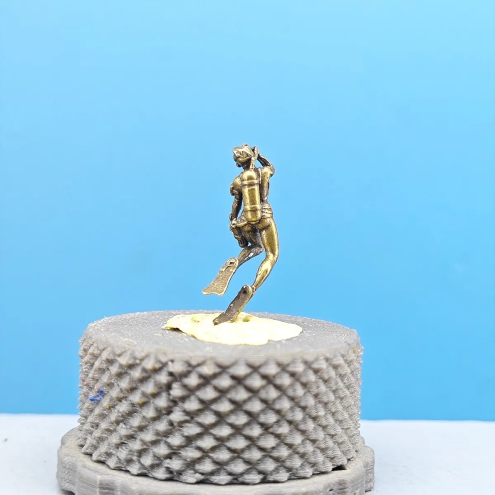 Vintage Brass Female Diver Min - Marine Aquarium Decorations recension och pris